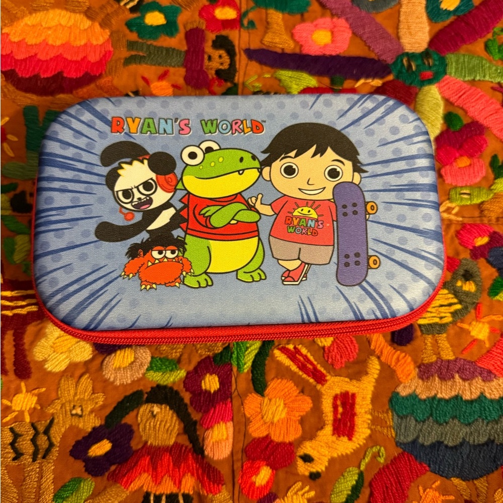 Ryan’s World Carry Case 3” x 7” Blue and Red Kids Toy Zipper Case